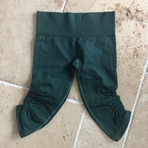 Lululemon In The Flow Crops size 6